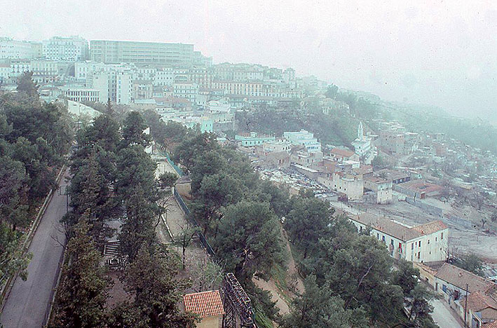 �R���X�^���`�[�k